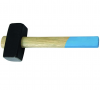 3303001 Кувалда деревянная лак. ручка. 1500 г T4P